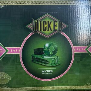 Scentsy Wicked Green Warmer